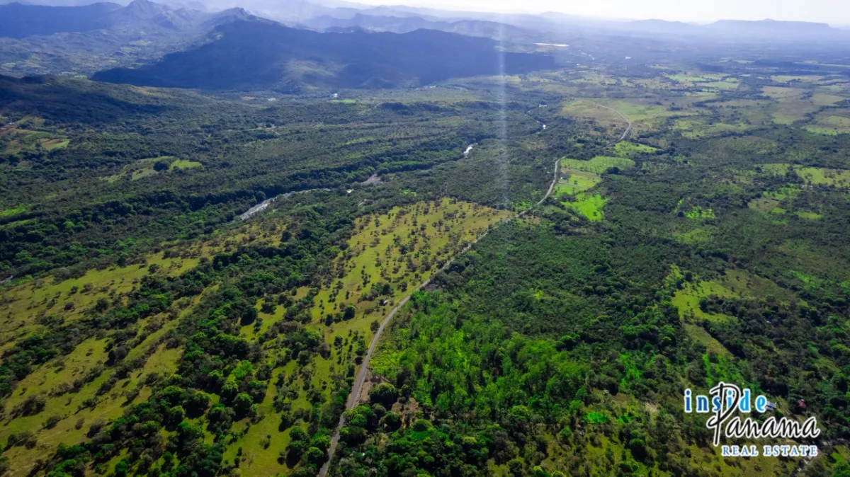 10 Hectares of Prime Land for Sale in Caldera with Volcán Barú Views