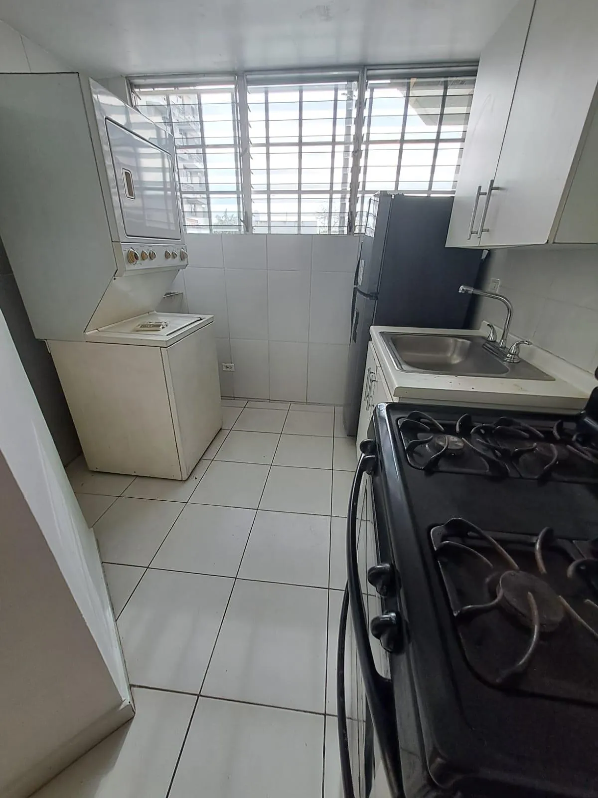 I AM SELLING AN APT IN PH LLANO BONITO