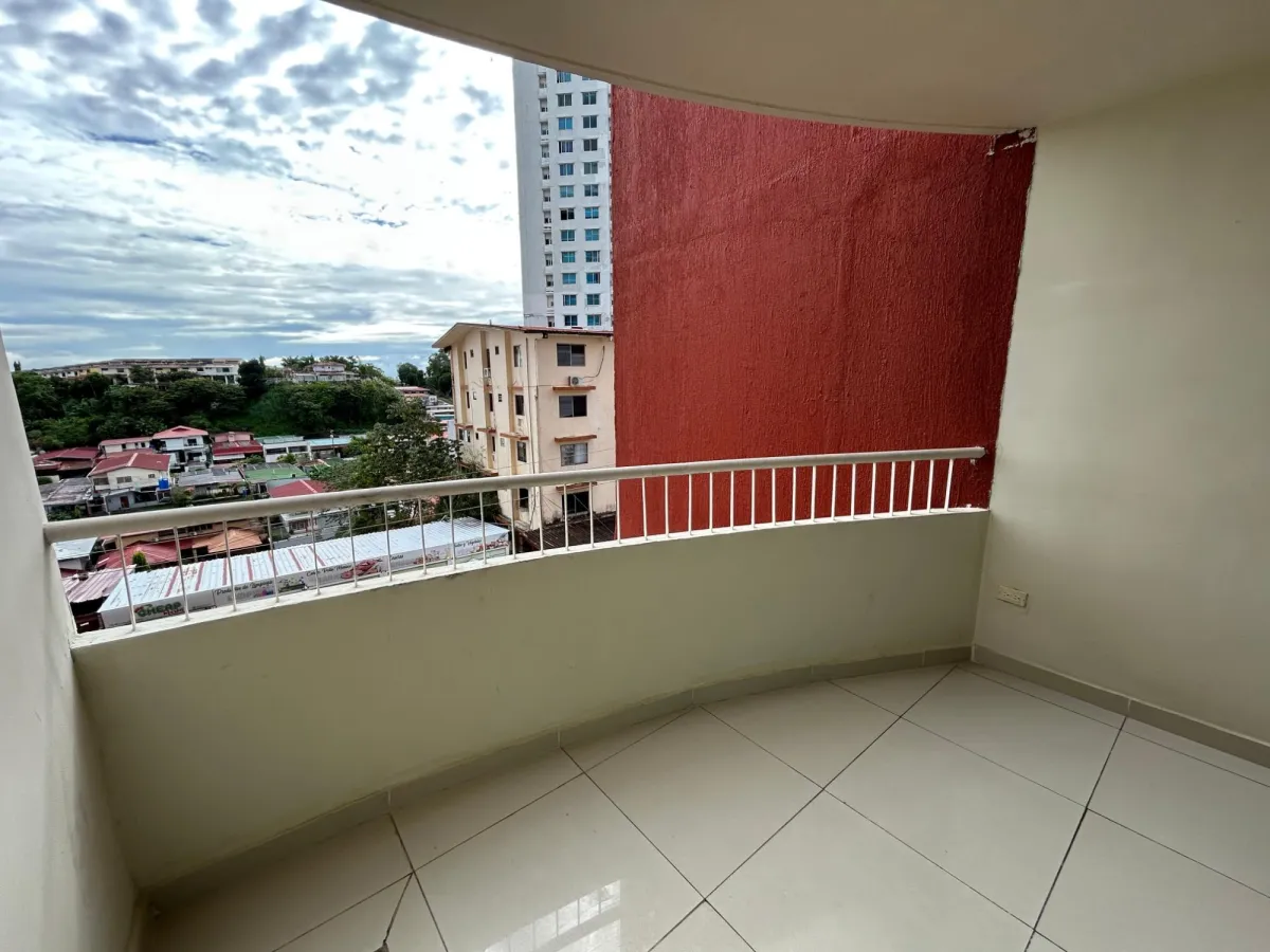 Furnished 2-bedroom Condo in Villa la Fuente