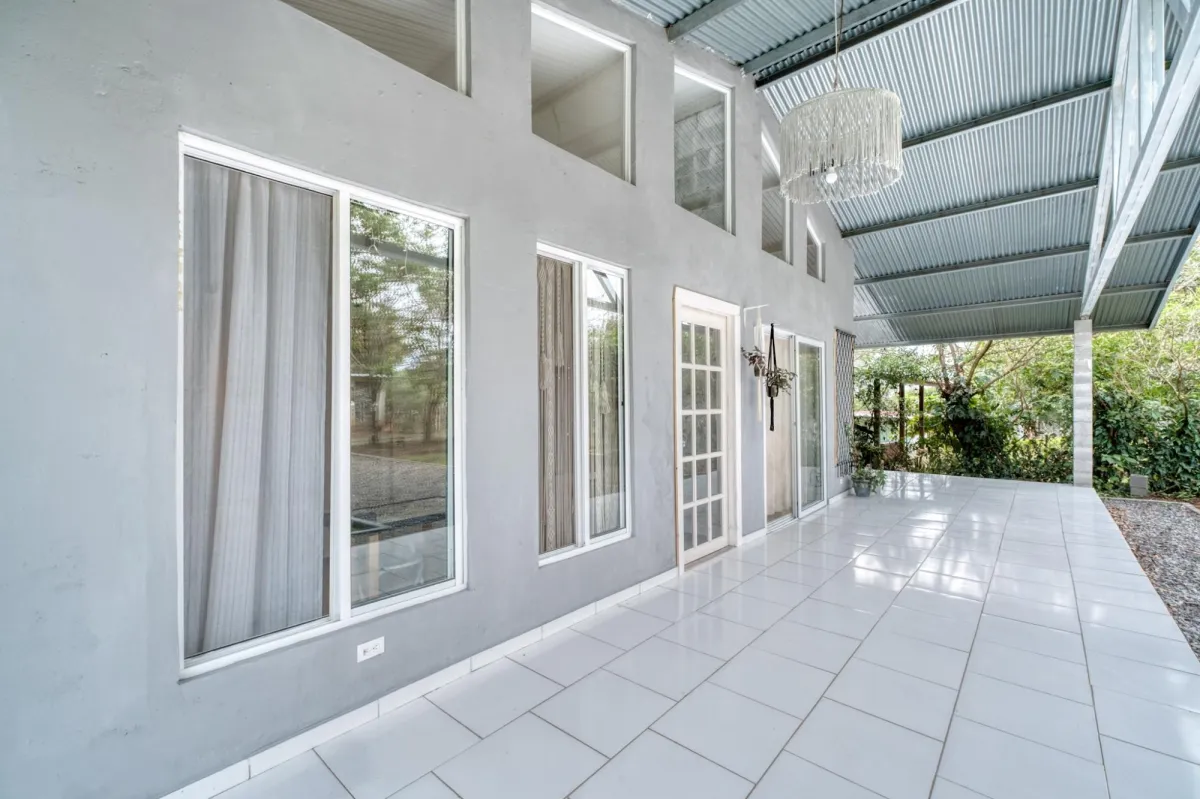 Beautiful Renovated Home in Dolega