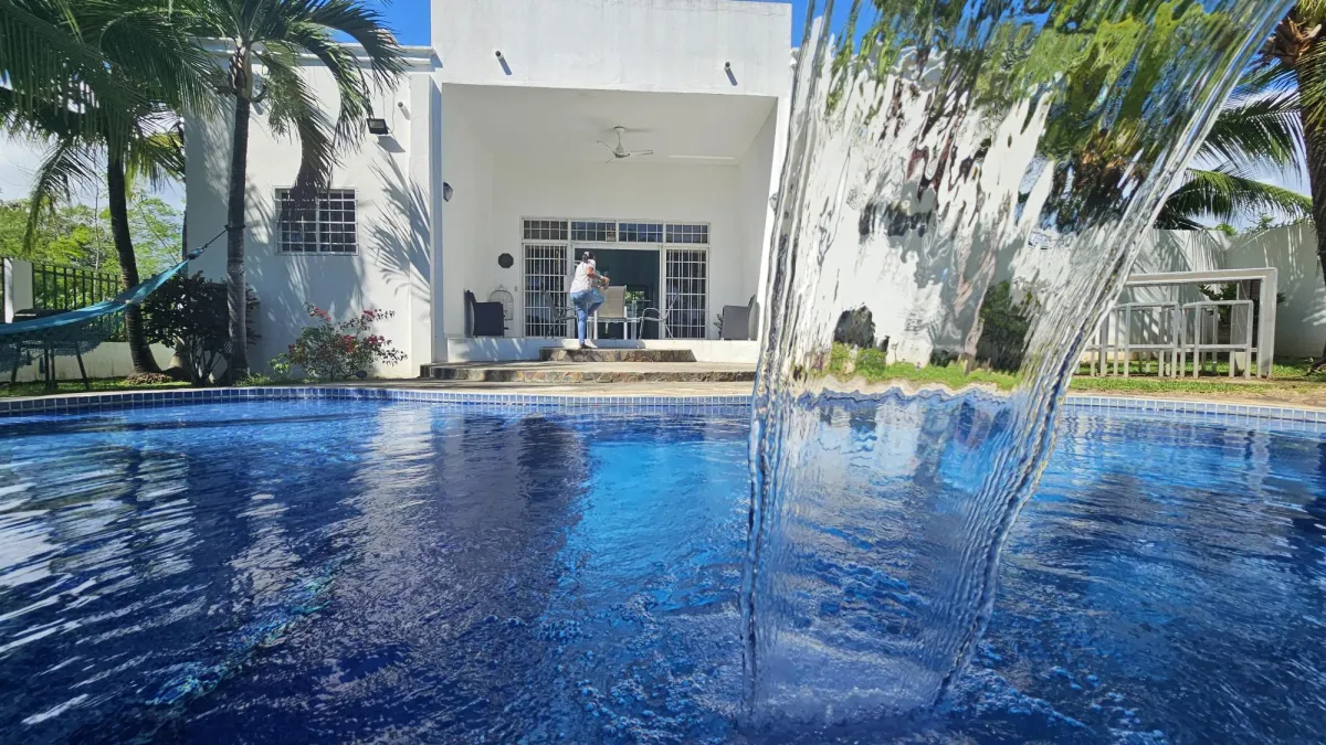 Charming House with pool in Coronado