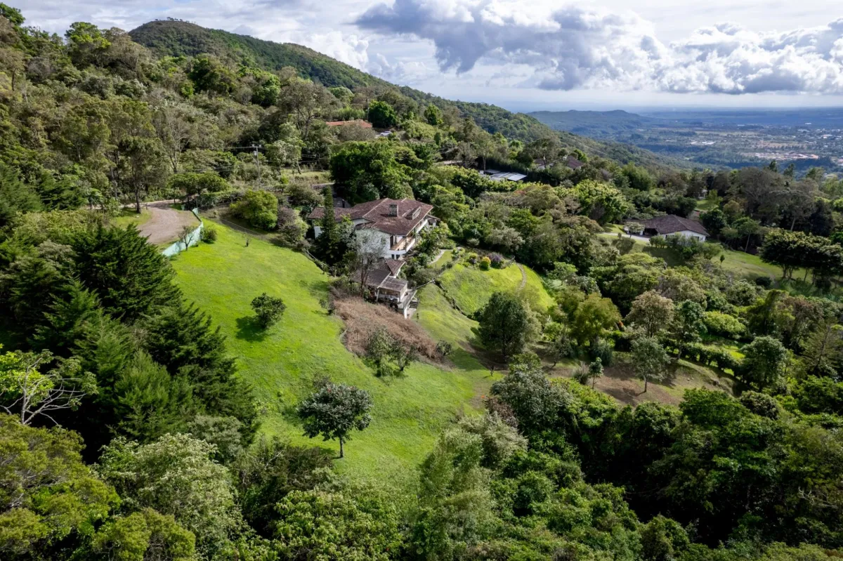 Rare Mountain Estate &amp; Development Land in Boquete