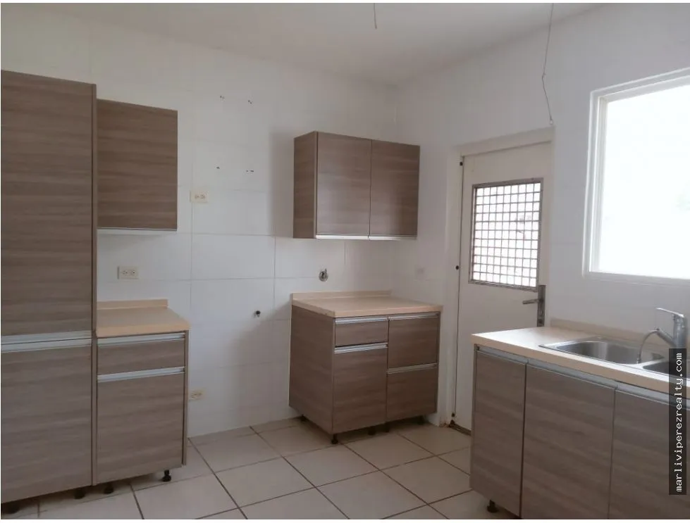 House for Sale in PH Victoria, Paseo del Norte | 3 Bedrooms