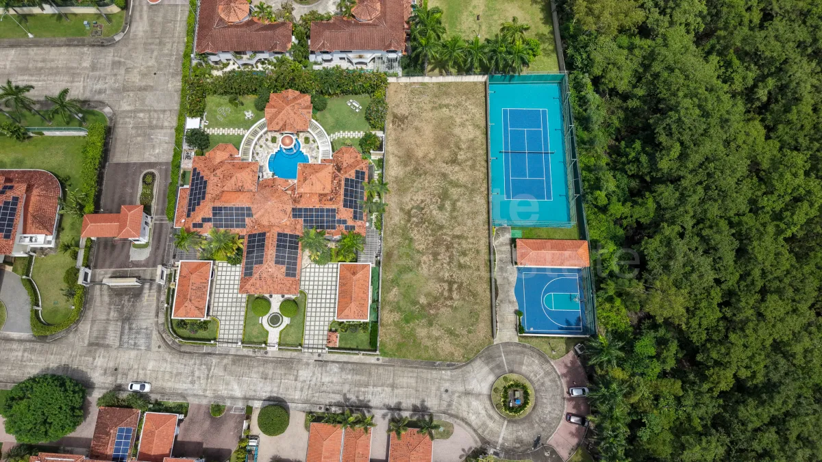 Residential Land Costa del Este