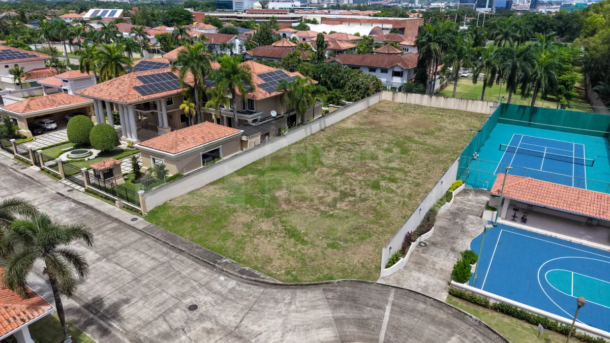 Residential Land Costa del Este