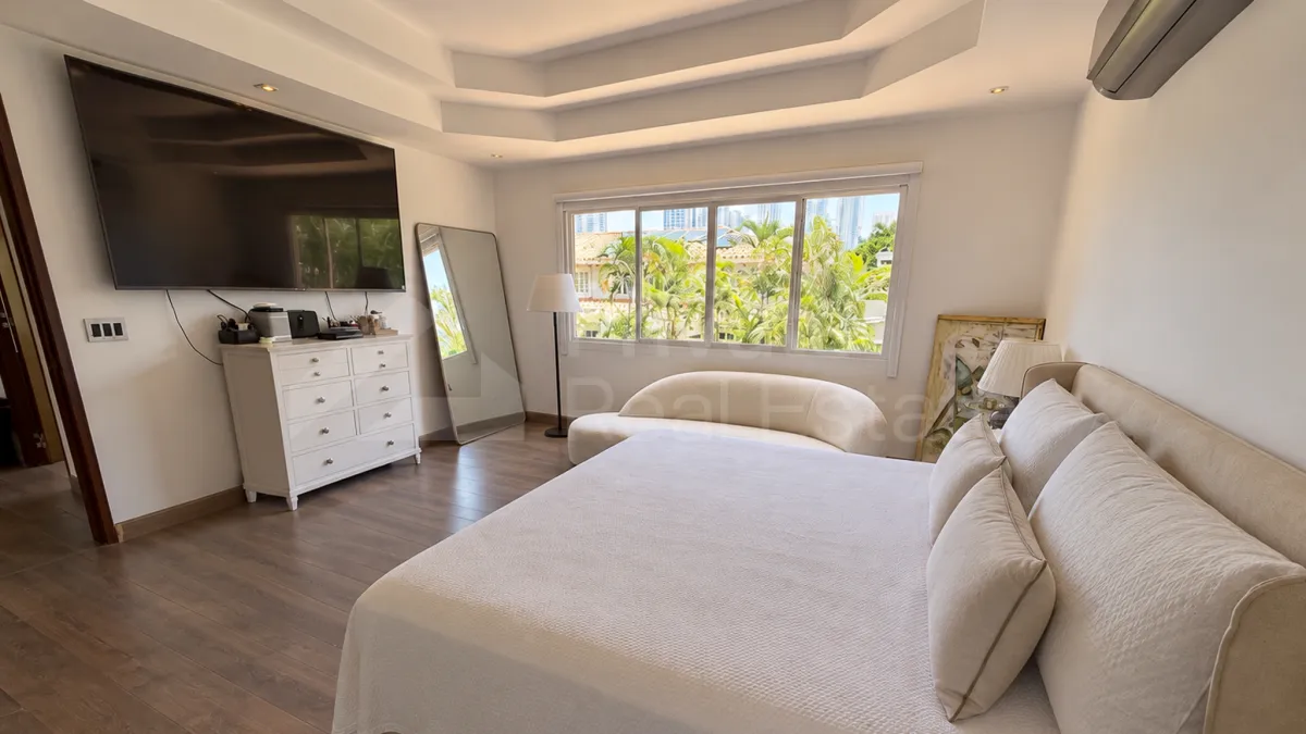 Sale of House in Costa Bay, Costa del Este
