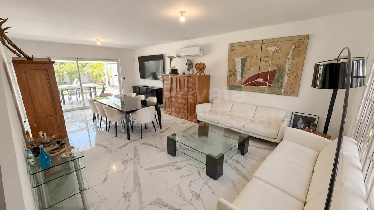 Sale of House in Costa Bay, Costa del Este