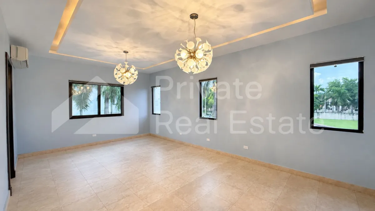 Se Vende casa en Paseo del parque Costa del Este