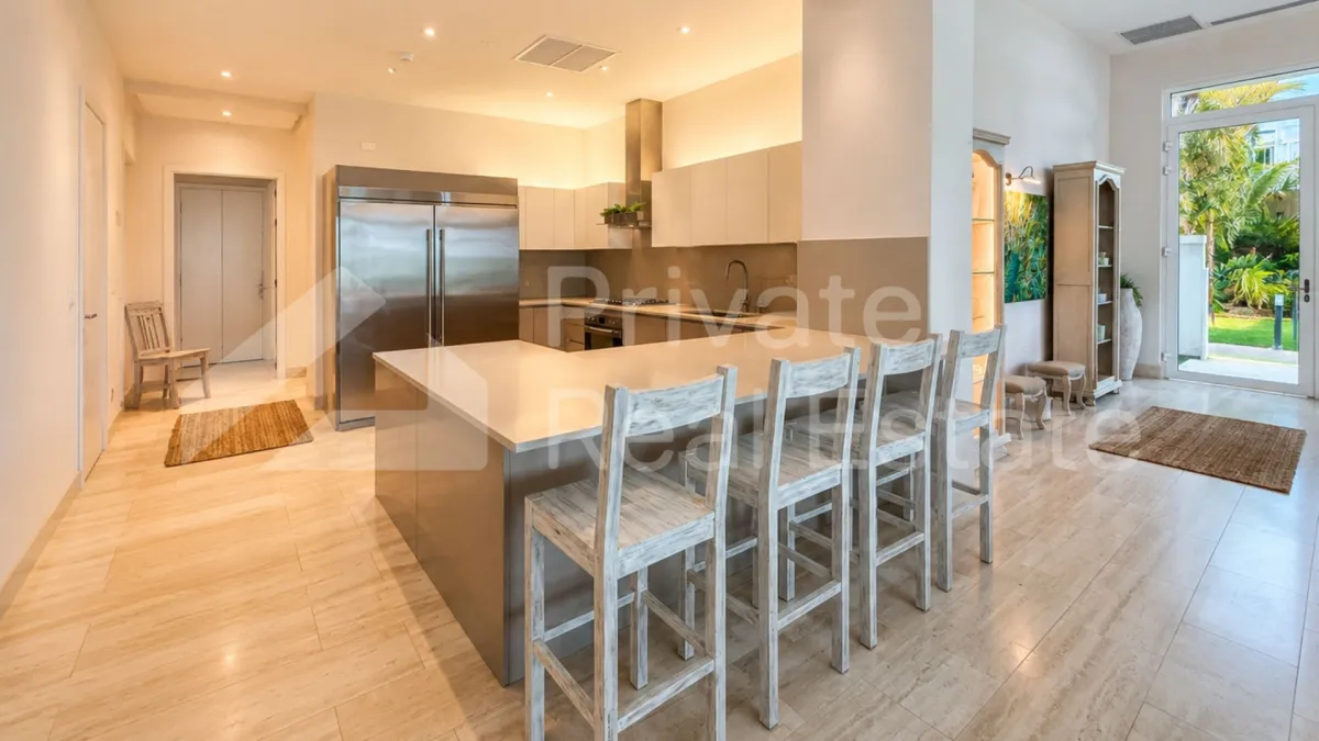 Ground Floor Apartment for Sale in Buenaventura