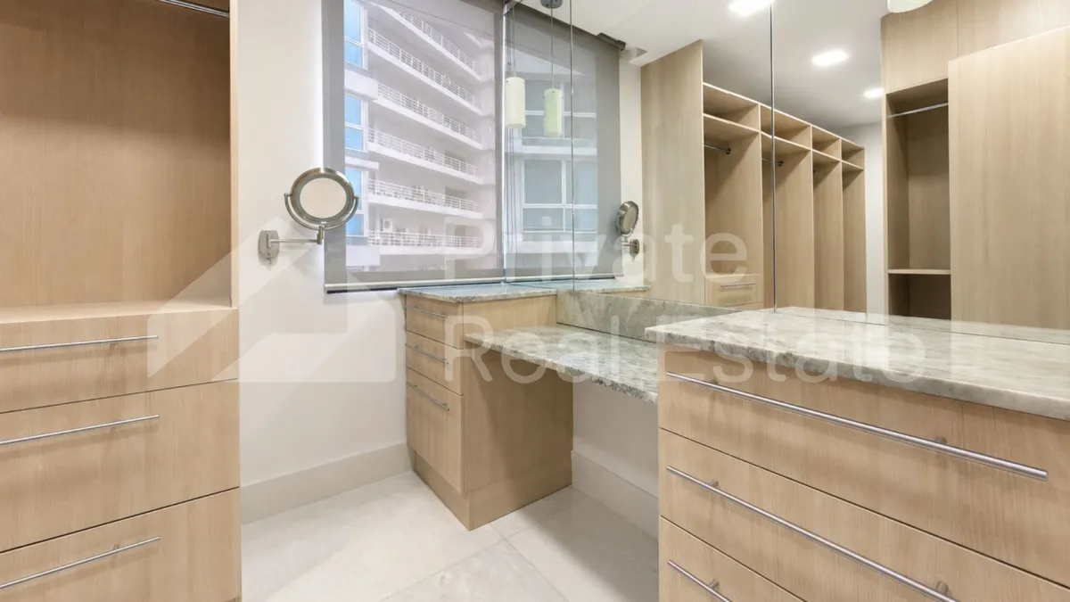 квартира в Balboa Avenue на продажу