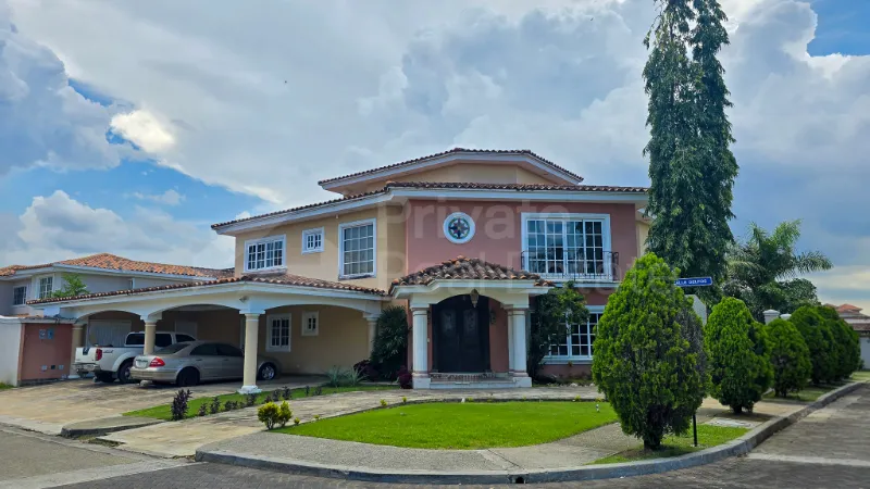 House for Sale Costa Bay Costa del Este
