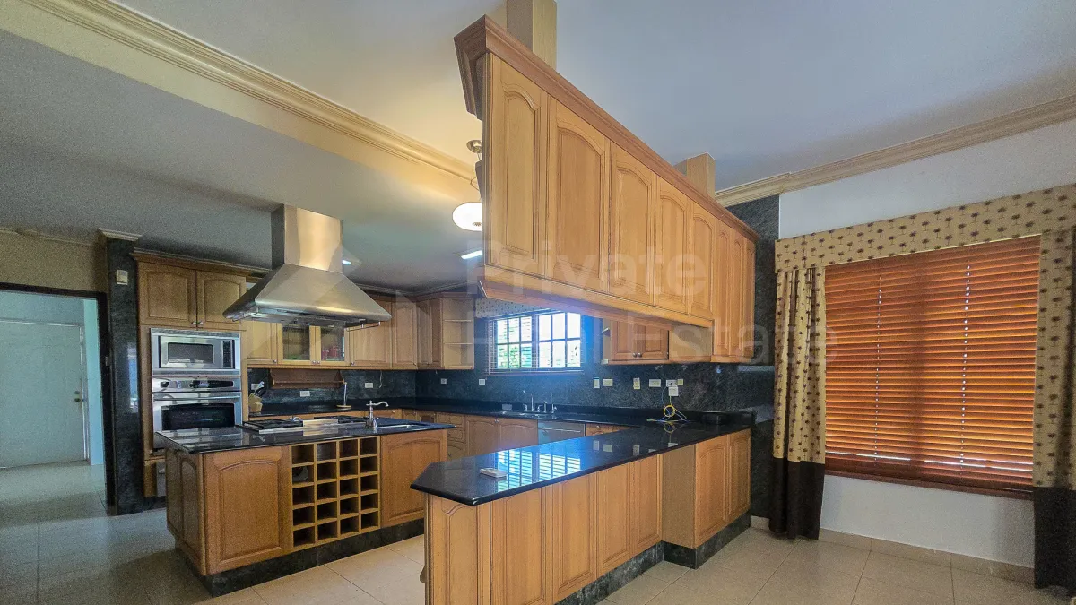 House for Sale Costa Bay Costa del Este