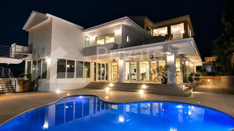Se vende Casa en Altos del Golf