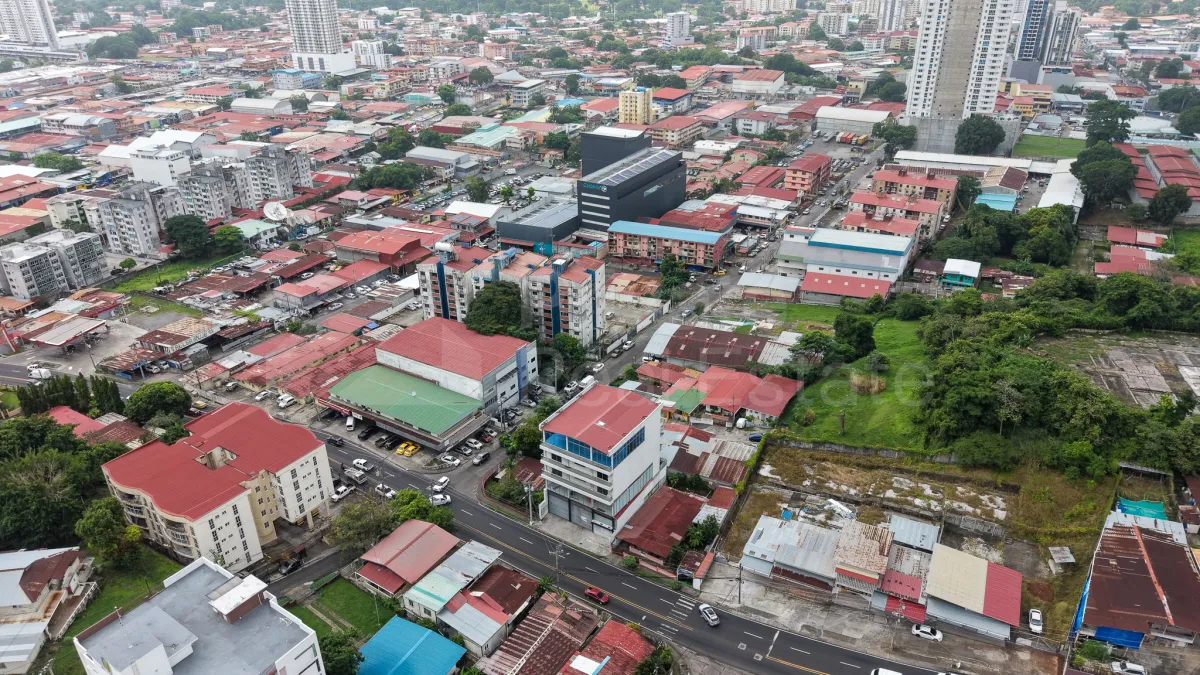 Warehouse Sale in Rio Abajo