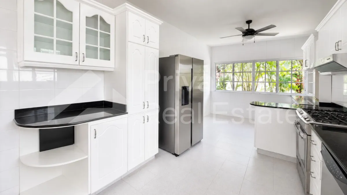 Apartment for sale in Costa del Este