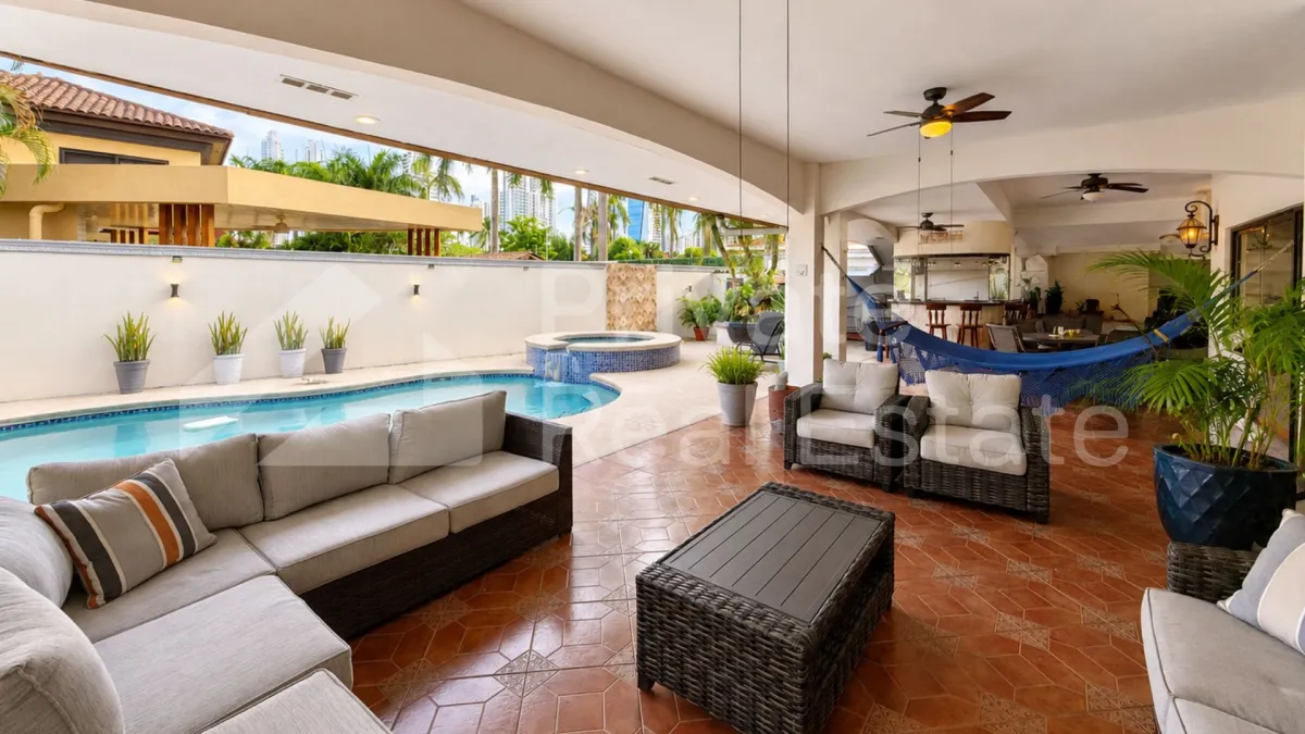 Apartment for sale in Costa del Este