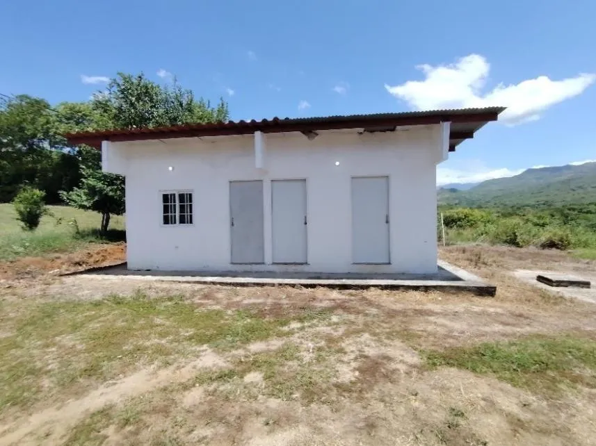 13.6 ha poultry farm with river, Natá, Coclé