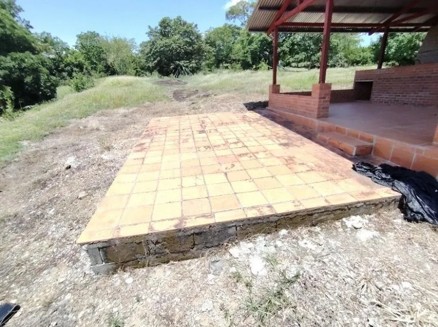 13.6 ha poultry farm with river, Natá, Coclé