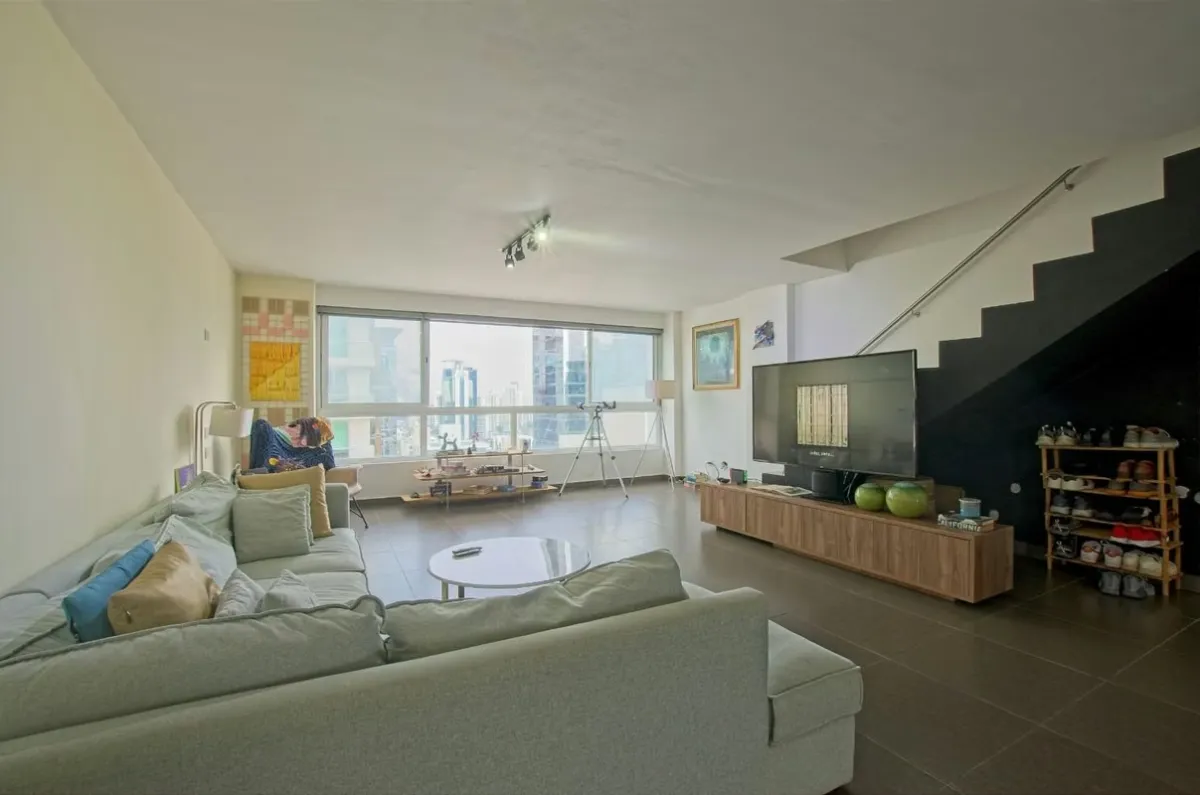 DUPLEX PENTHOUSE: Modern Luxury with a View in Obarrio