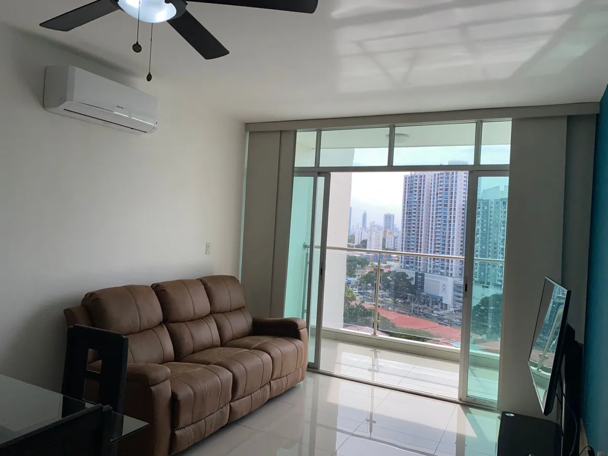 Venta de apartamento amoblado en PH Torre Delta