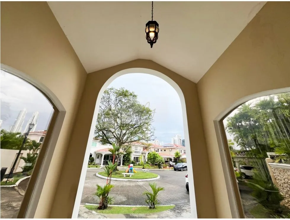 House for Sale in Costa Azul Residential Community, Costa del Este
