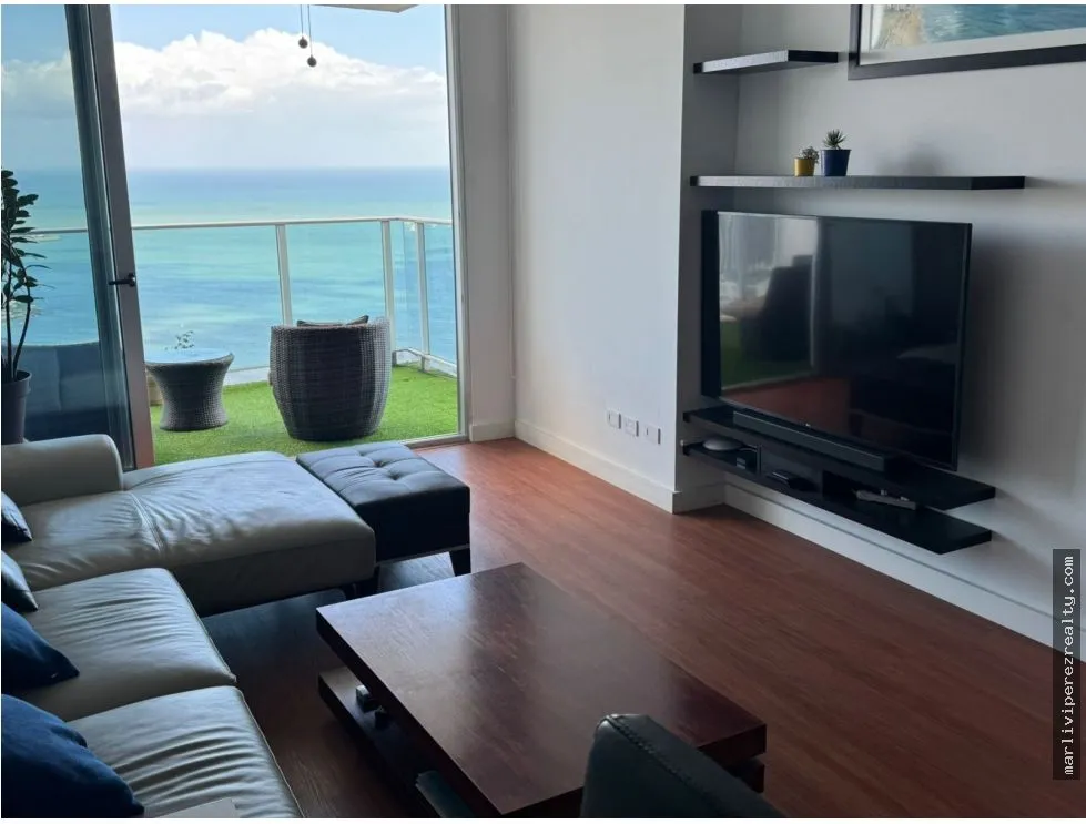 Oceanfront Apartment Rental on Avenida Balboa