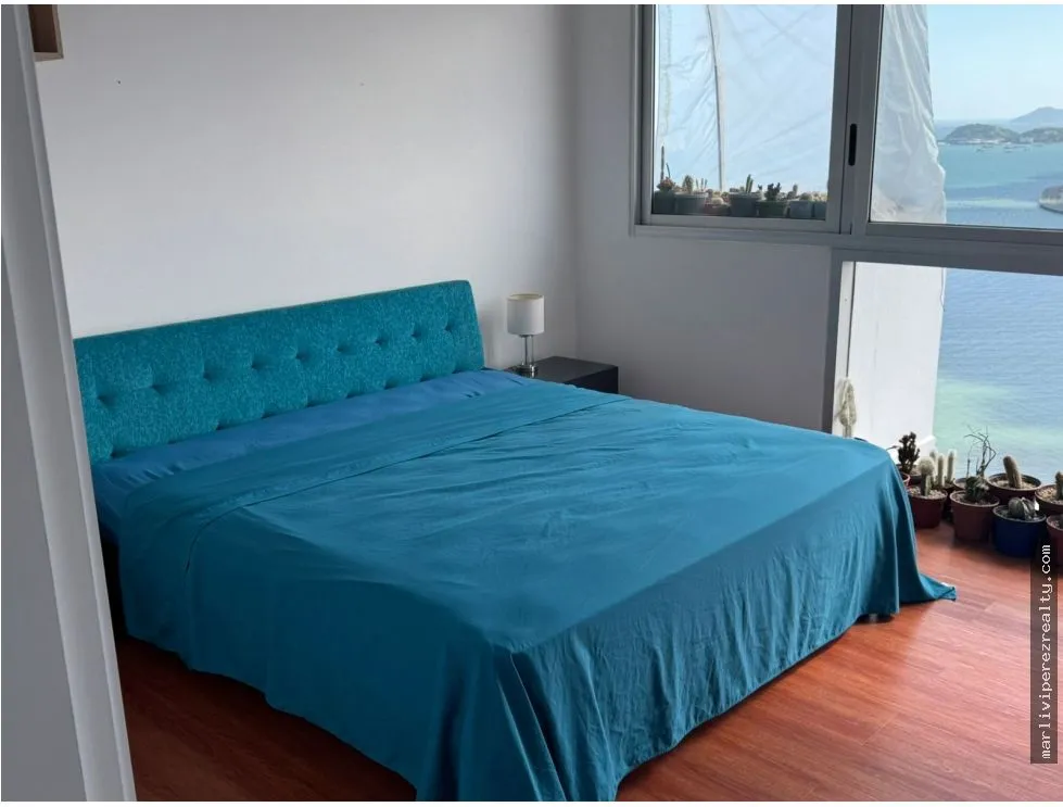 Oceanfront Apartment Rental on Avenida Balboa