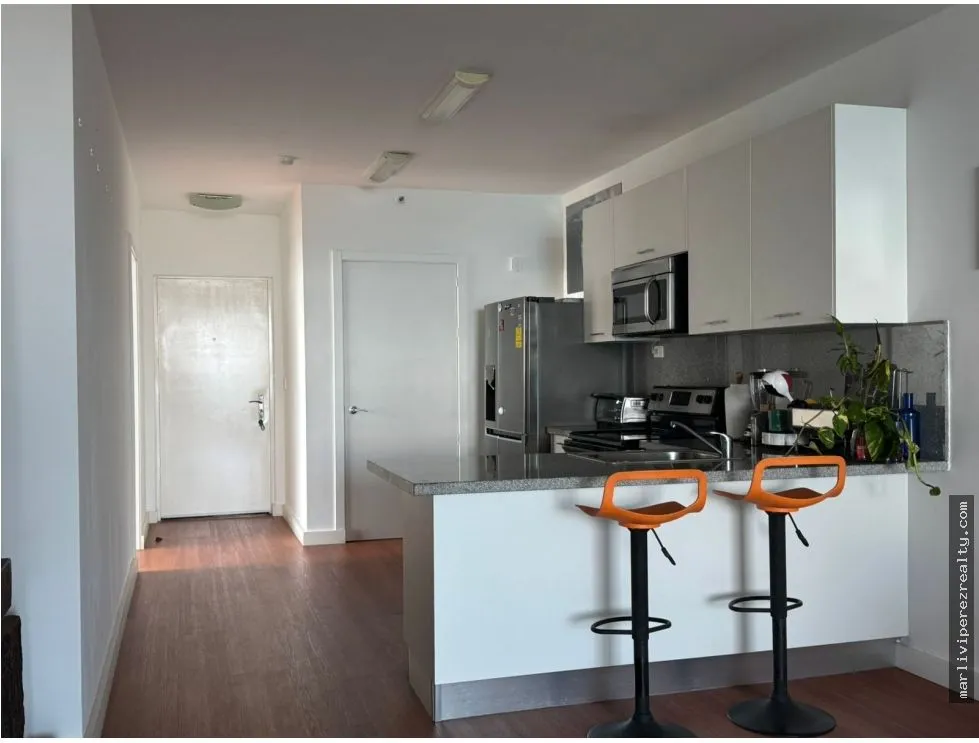 Oceanfront Apartment Rental on Avenida Balboa