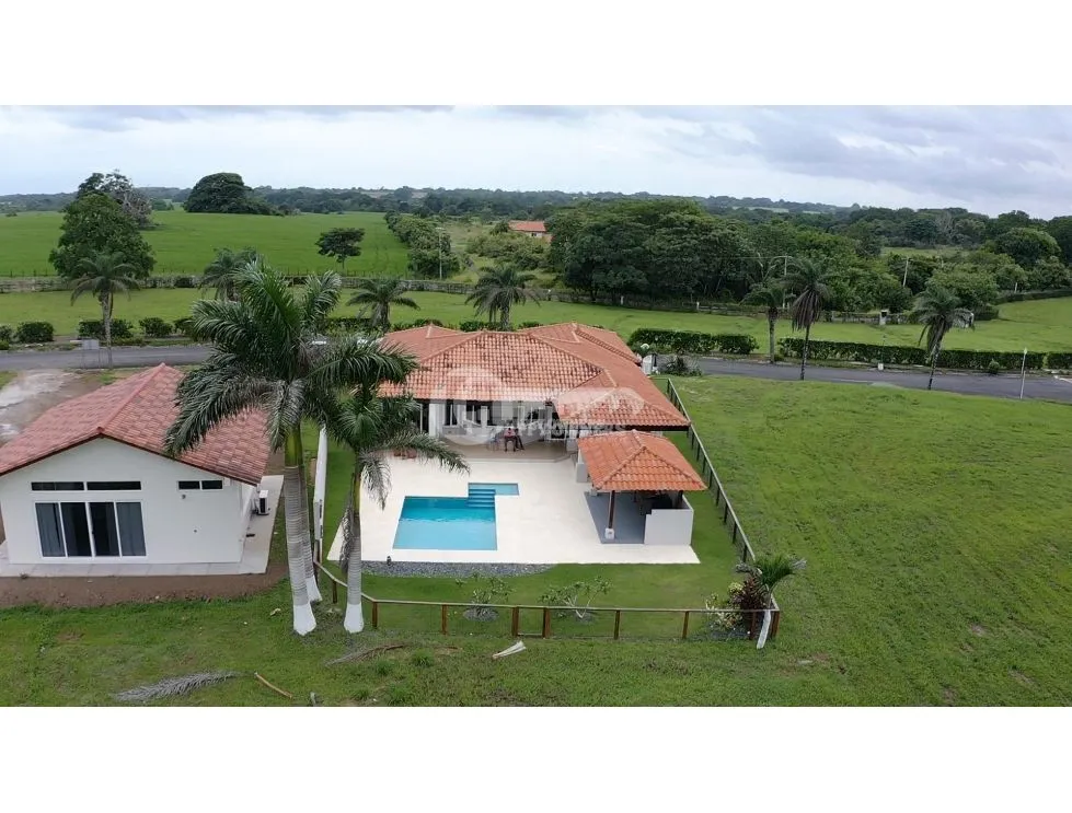 Sale of Beachfront House with Pool in Andromeda, Pedasí
