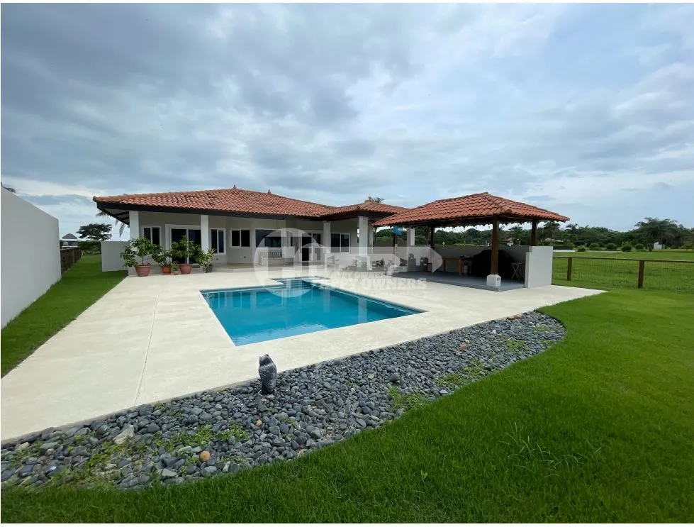 Sale of Beachfront House with Pool in Andromeda, Pedasí