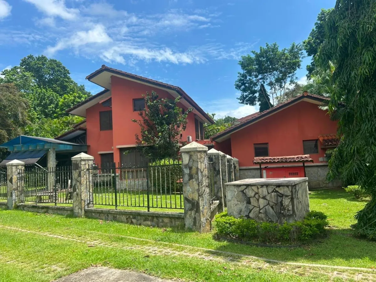 VENTA DE CASA EN ANCON