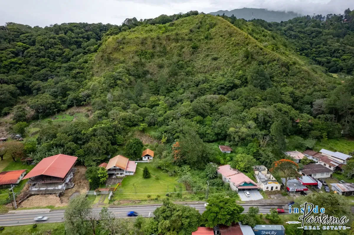 Prime Commercial Land in Bajo Boquete Chiriqui Panama