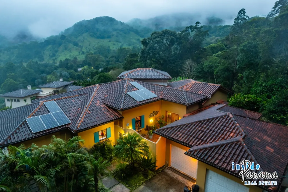 Luxury 4 Bedroom Estate in Exclusive The Springs Boquete