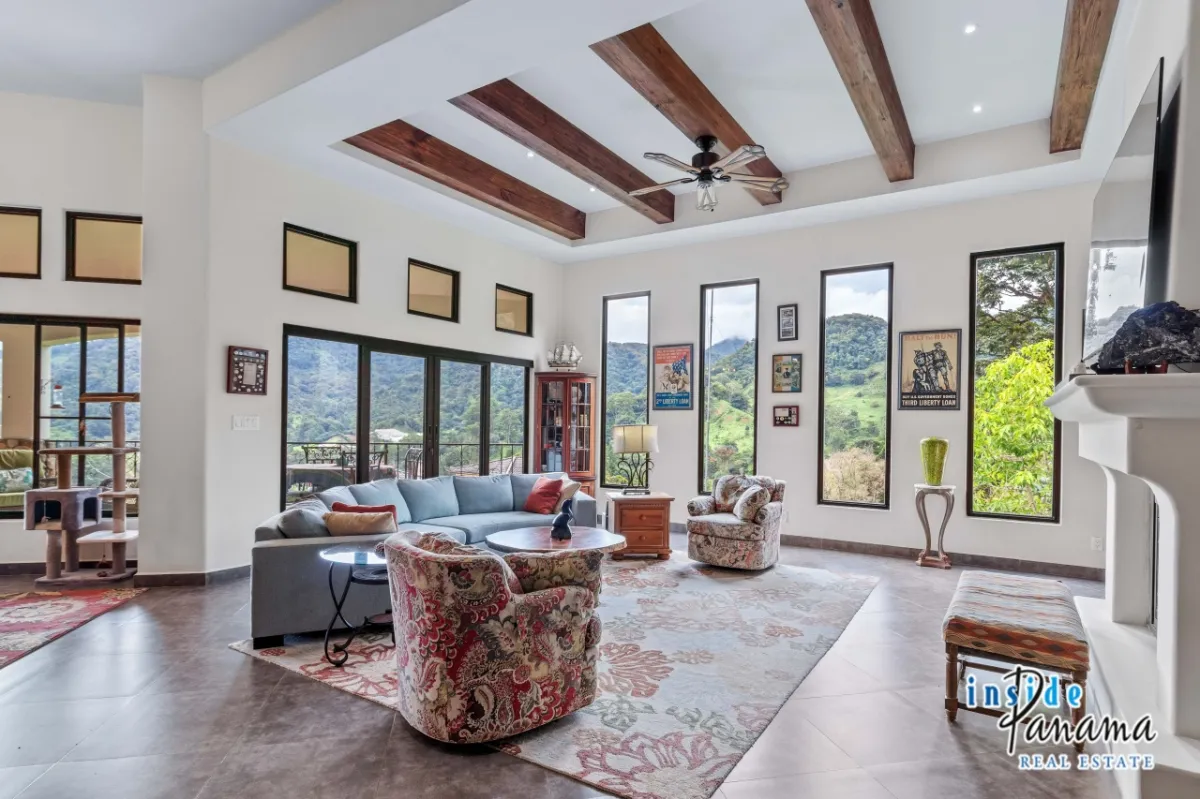 Luxury 4 Bedroom Estate in Exclusive The Springs Boquete
