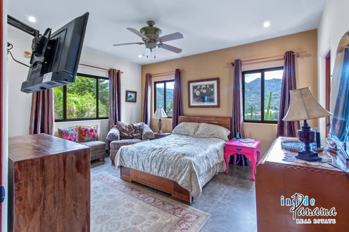 Luxury 4 Bedroom Estate in Exclusive The Springs Boquete