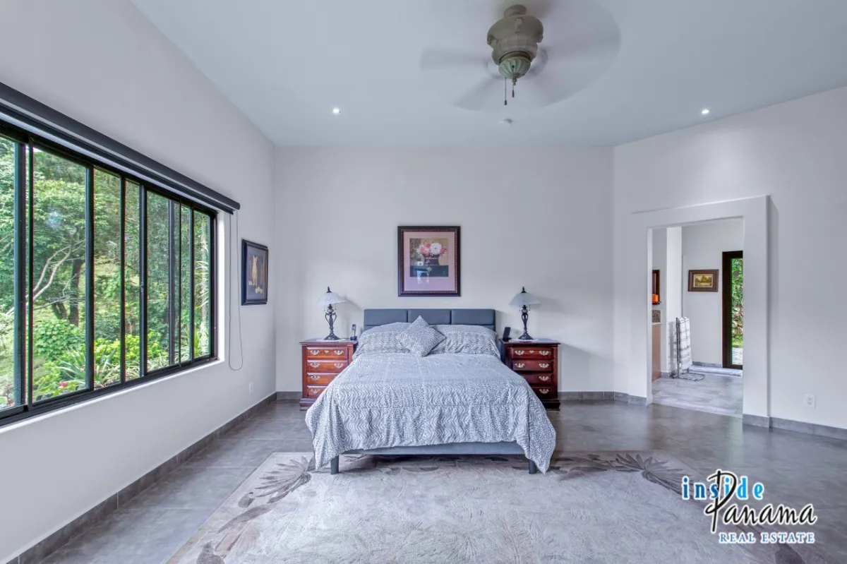 Luxury 4 Bedroom Estate in Exclusive The Springs Boquete