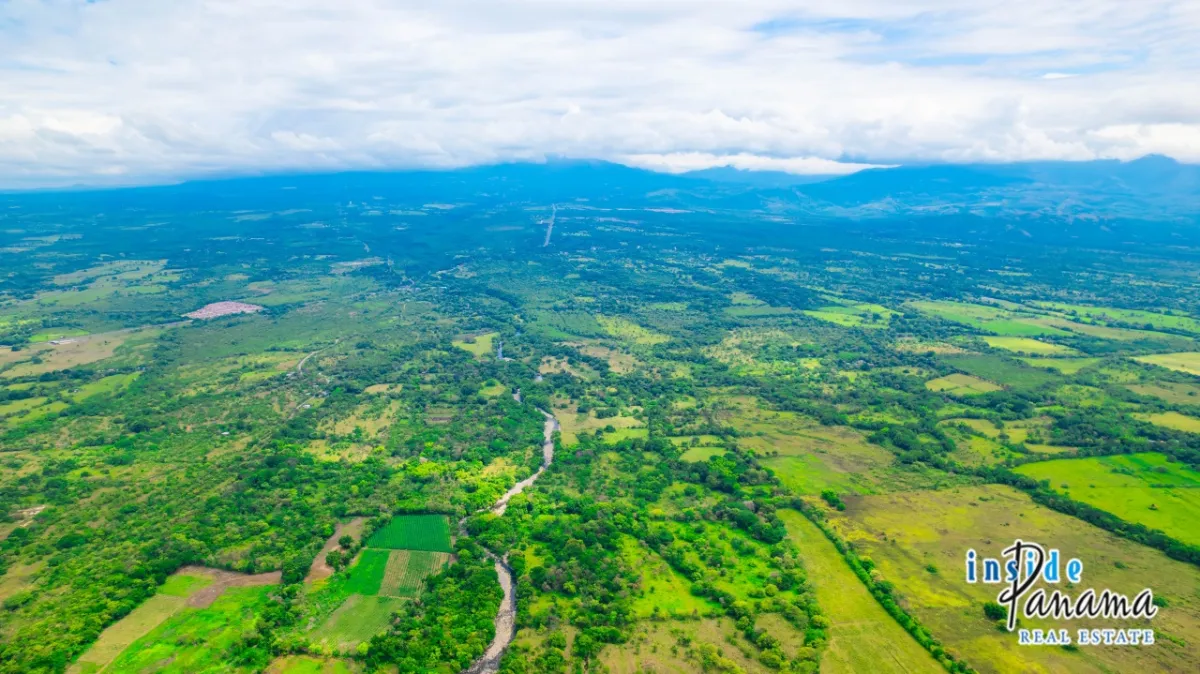 Fertile 8 Hectares with River Access Near Boquete and David