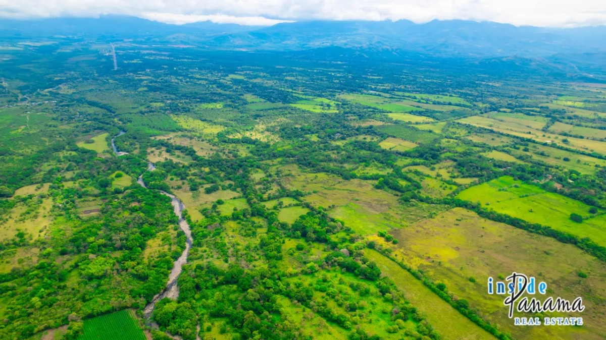 Fertile 8 Hectares with River Access Near Boquete and David