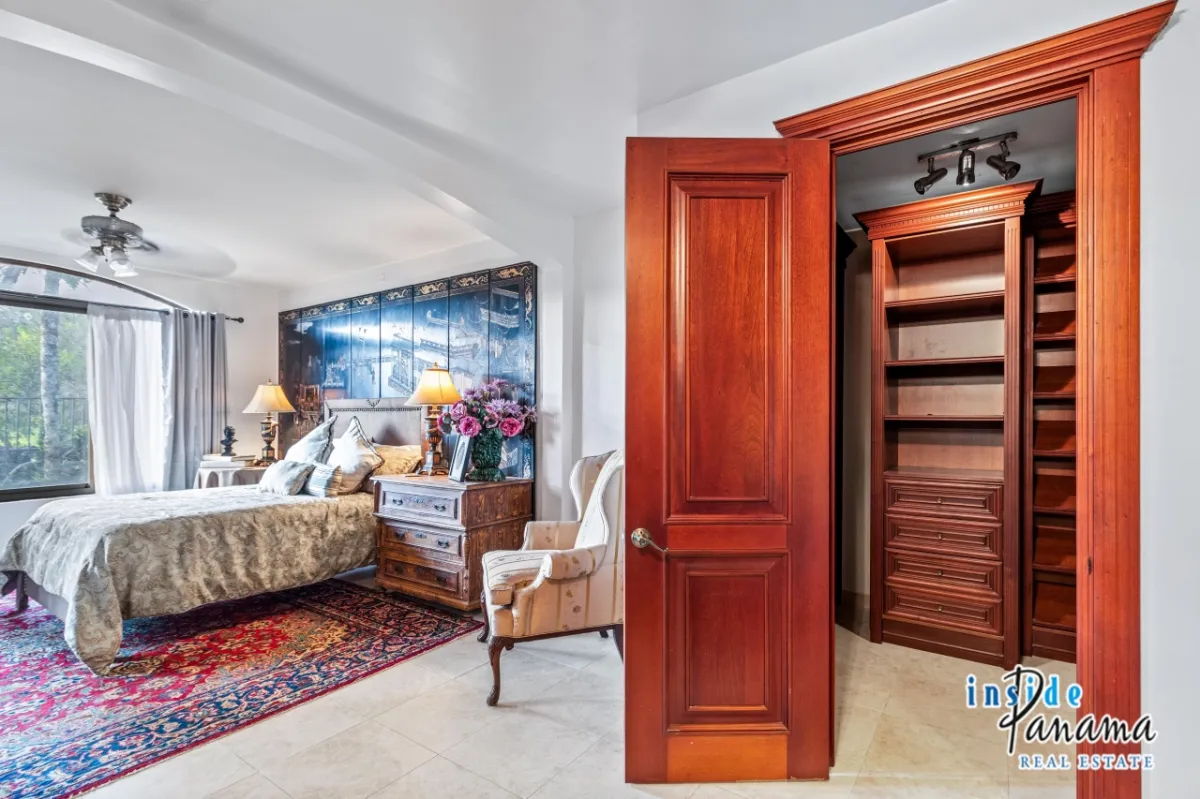 Luxury Canyon Front Mansion in Los Molinos Boquete
