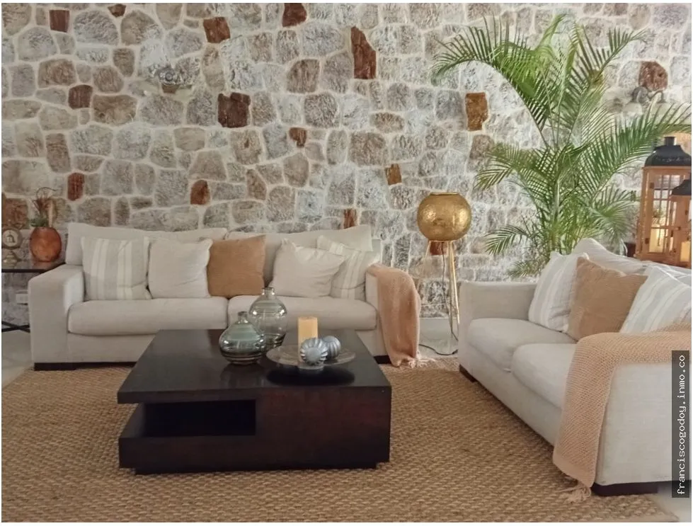 House for Sale in Las Cumbres
