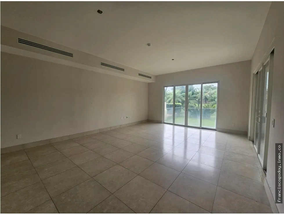 Beachfront Apartment for Sale in Buenaventura