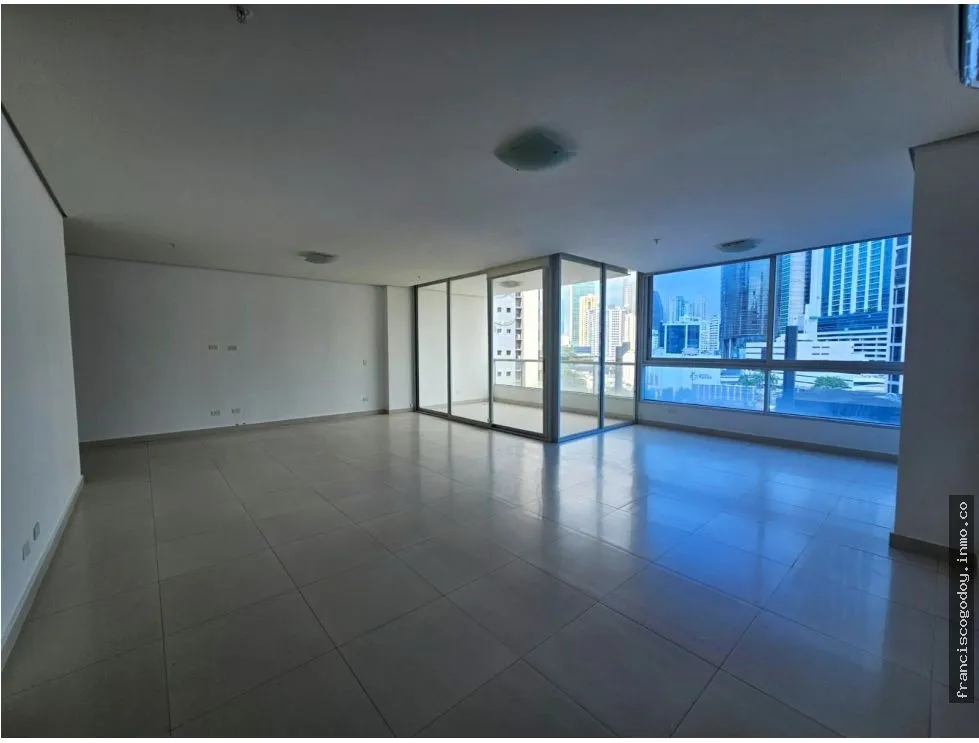 Apartment for Sale in Marbella