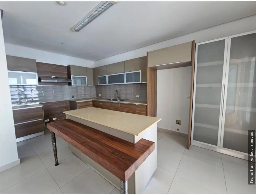 Apartment for Sale in Marbella