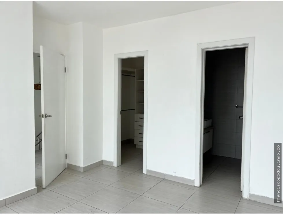 Apartment for Sale in Coco del Mar, San Francisco