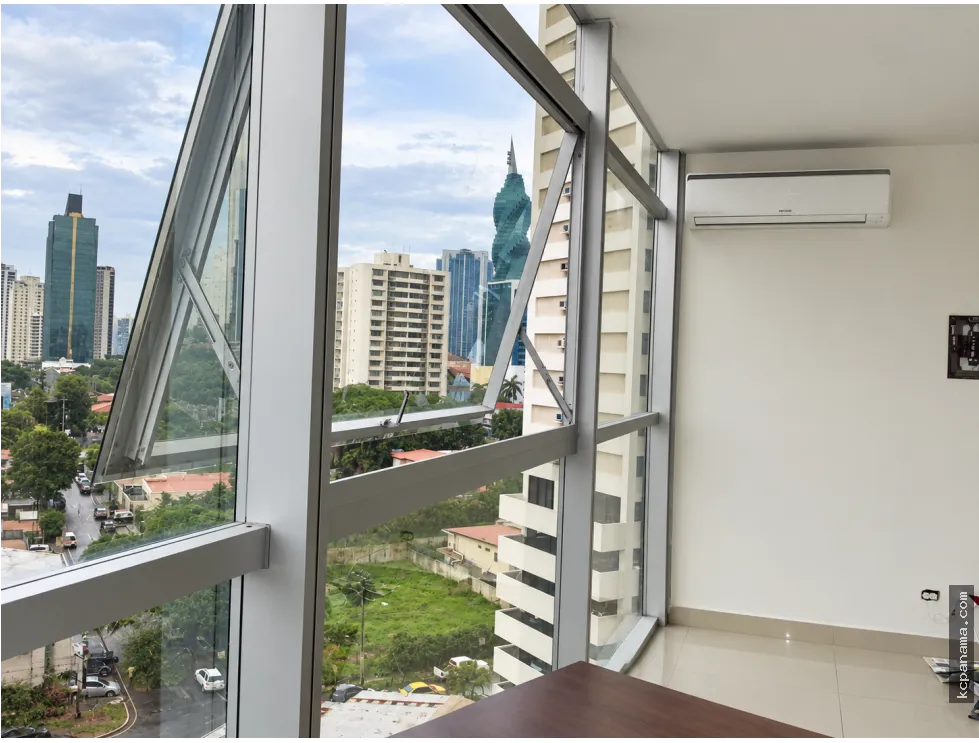 Office for Sale in Marbella | Torre Obarrio 60, 58 m²