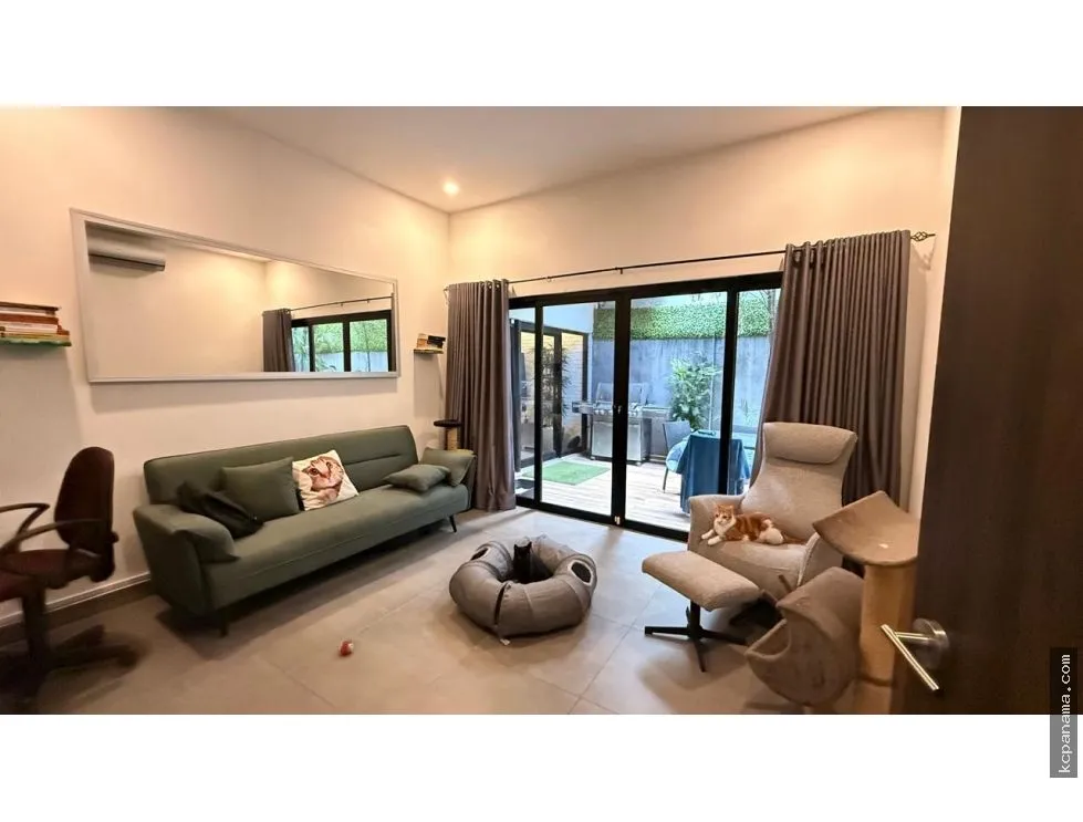 House for Sale in Coco del Mar | Remodeled and Furnished