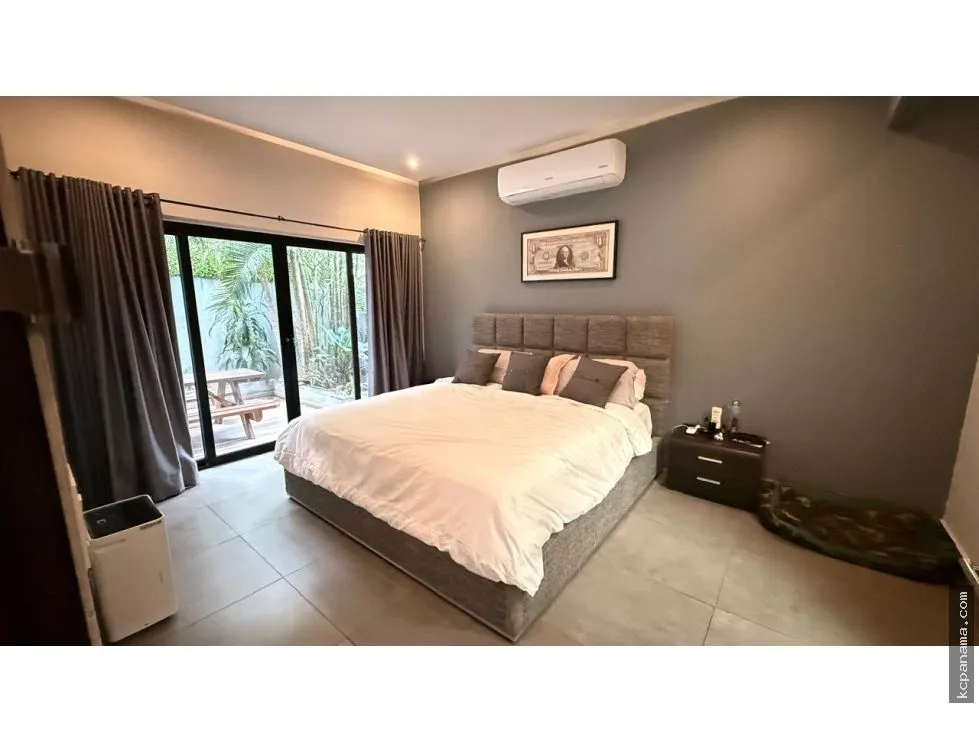 House for Sale in Coco del Mar | Remodeled and Furnished