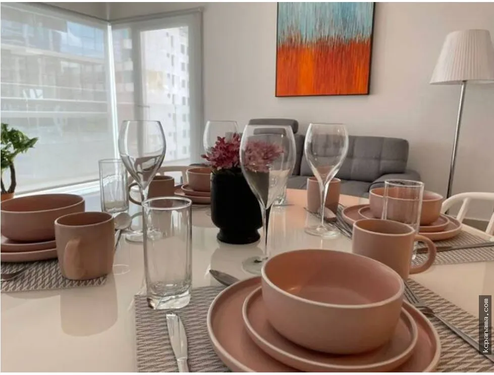 SE ALQUILA APARTAMENTO EN PH GV43 AVENIDA BALBOA