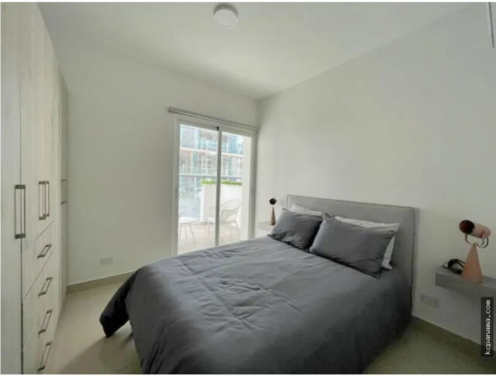 SE ALQUILA APARTAMENTO EN PH GV43 AVENIDA BALBOA