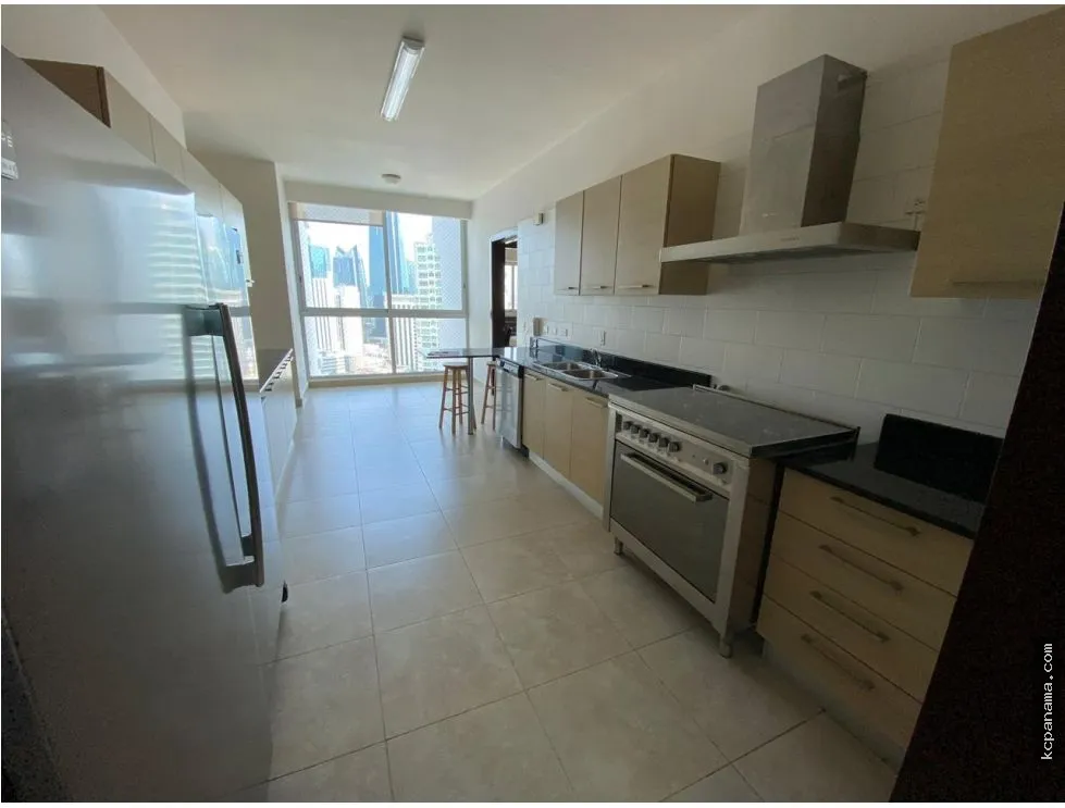 SPACIOUS APARTMENT FOR RENT IN PH MAR ABIERTO AVENIDA BALBOA